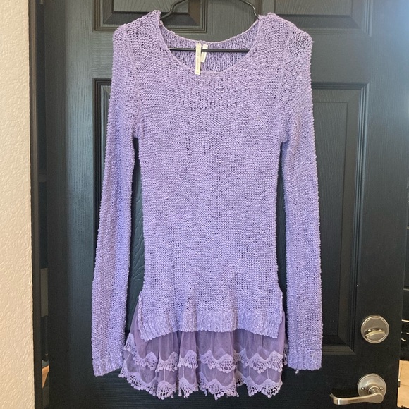 Kate Collection Sweaters - Kate Collection💜Womens long pullover sweater w/purple lace at bottom.